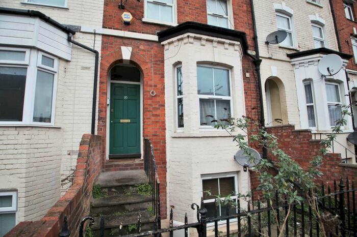 1 Bedroom Flat To Rent In George Street, Reading, Berkshire, RG1