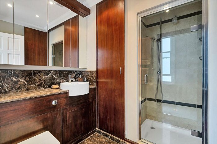 3 Bedroom Flat For Sale In Onslow Gardens, London, SW7