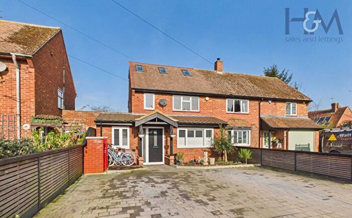 4 Bedroom Semi Detached House For Sale In Friars Road, Weston, SG4