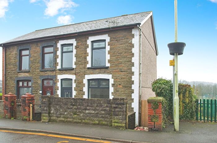 3 Bedroom Semi-Detached House To Rent In Gilfach Road, Tonyrefail, Porth, CF39