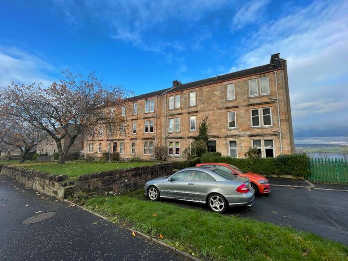 2 Bedroom Flat To Rent In Auchinleck Terrace, Inverclyde, PA14