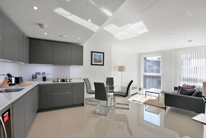 1 Bedroom Flat To Rent In Conquest Tower, Southwark, London, SE1