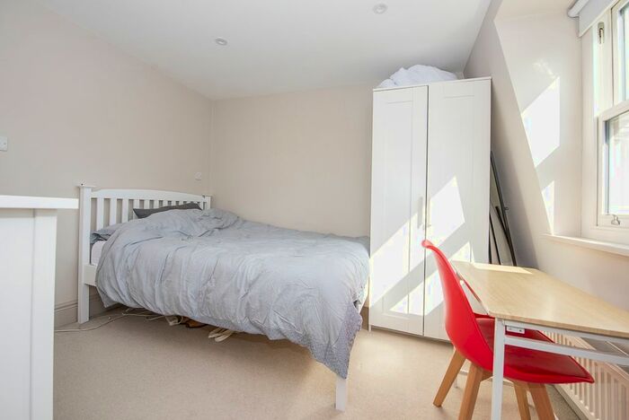 5 Bedroom Terraced House To Rent In Musgrave Crescent, London, SW6