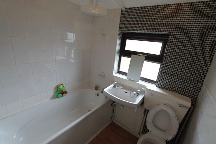 3 Bedroom End Of Terrace House To Rent In Baltimore Road, Great Barr, Birmingham, B42