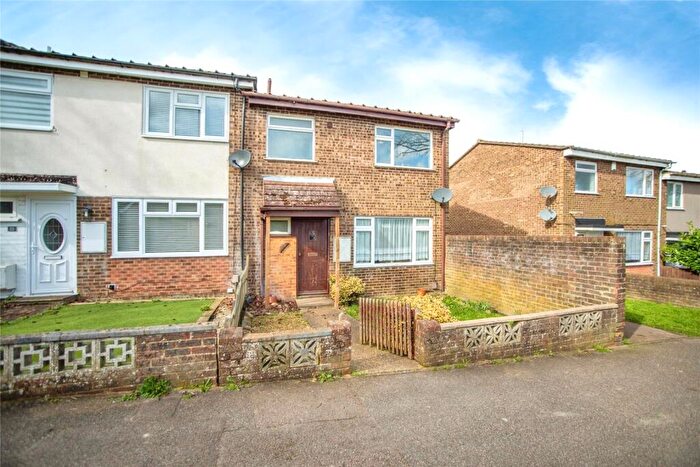 3 Bedroom Terraced House For Sale In Whimbrel Walk, Chatham, Kent, ME5