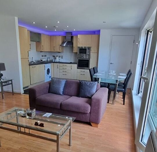 2 Bedroom Flat To Rent In Excelsior, Princess Way, Swansea., SA1