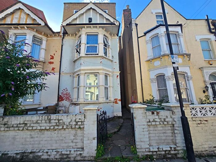 Studio To Rent In Gladesmore Road, Tottenham, N15