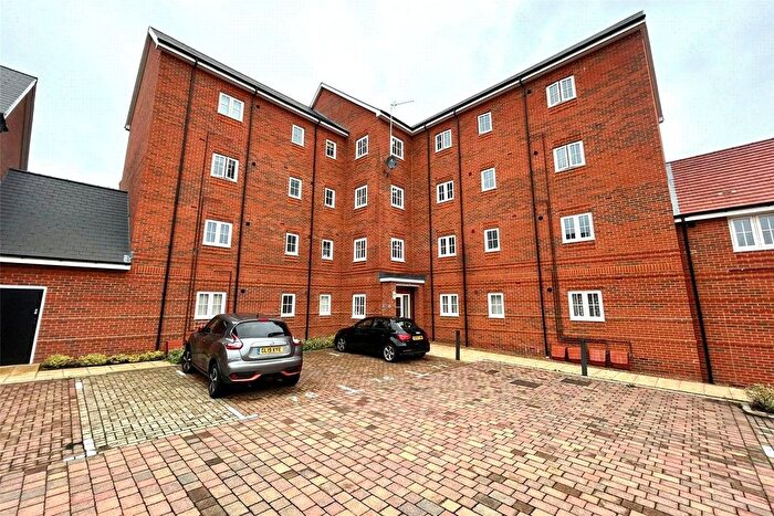 2 Bedroom Flat For Sale In Charteris Close, Wellesley, Aldershot, Hampshire, GU11