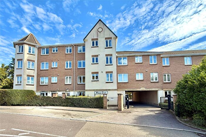 1 Bedroom Flat For Sale In Victoria Road, Farnborough, Hampshire, GU14