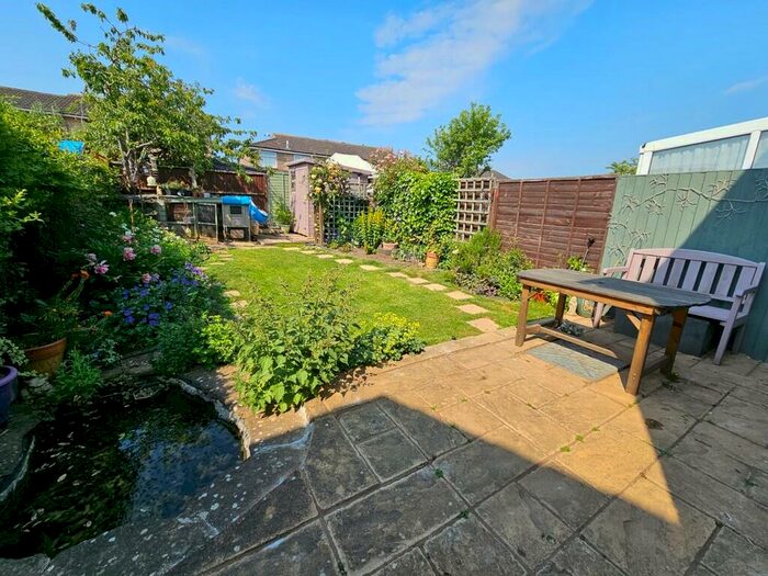 2 Bedroom Semi-Detached House For Sale In Edendale Road, Melton Mowbray, LE13
