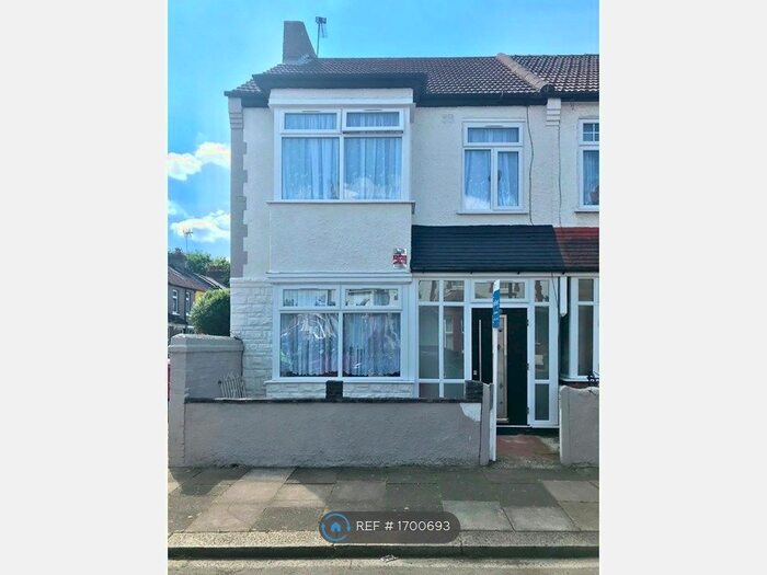 3 Bedroom End Of Terrace House To Rent In Leonard Road, London, N9