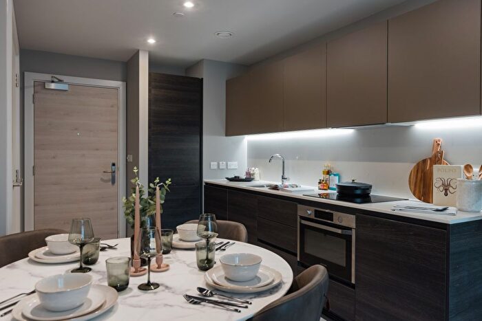 1 Bedroom Flat To Rent In New York Square, Quarry Hill Leeds, LS2