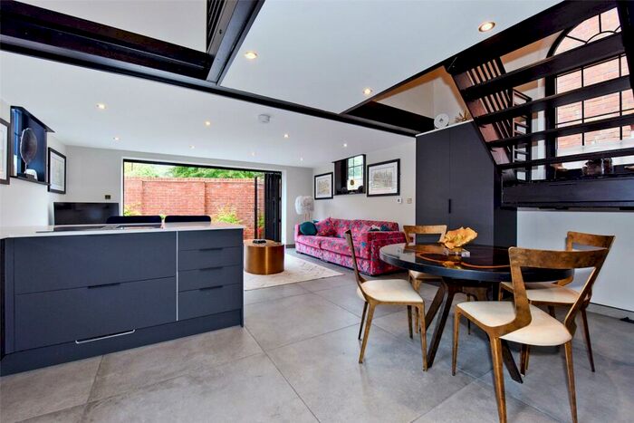 2 Bedroom Detached House To Rent In Winkfield Row, Winkfield Row, Bracknell, Berkshire, RG42