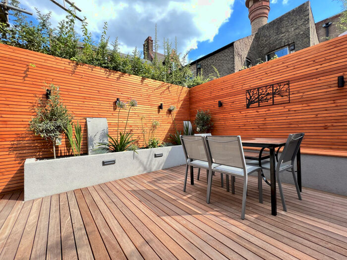 2 Bedroom Flat To Rent In Choumert Road, London, SE15