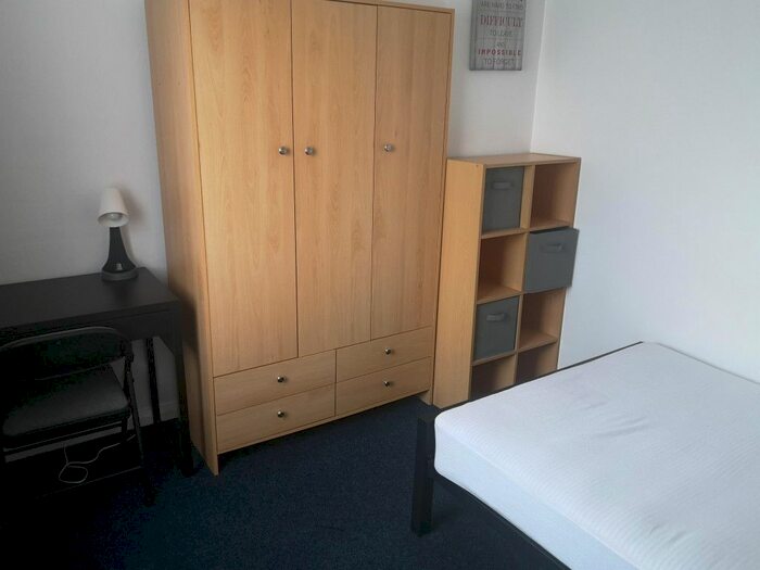 5 Bedroom Terraced House To Rent In Hillside Way, Bevendean, Brighton, BN2