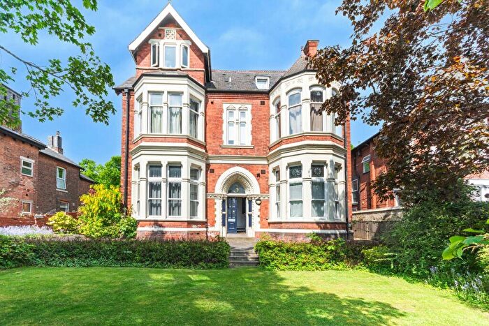 2 Bedroom Apartment For Sale In Vivian Avenue, Nottingham, Nottinghamshire, NG5