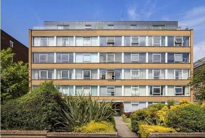 2 Bedroom Flat To Rent In Keswick Heights, Keswick Road, SW15