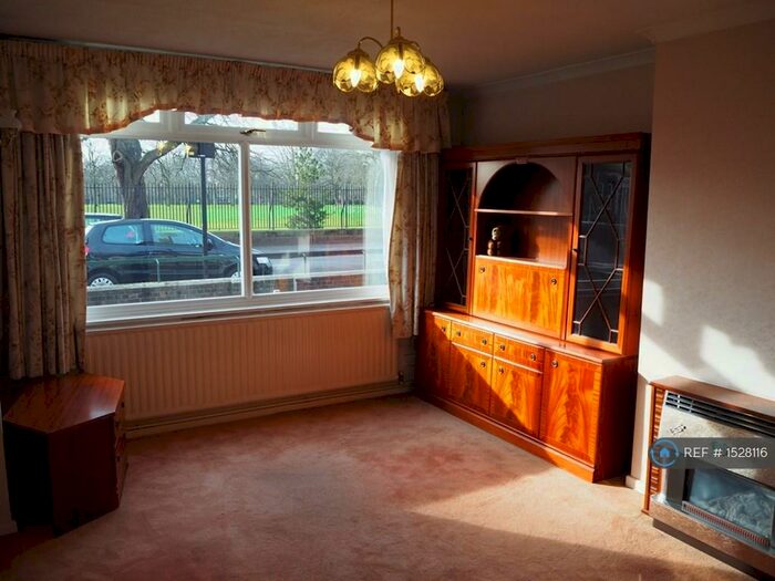 4 Bedroom Semi-Detached House To Rent In Ham Park Road, London, E7