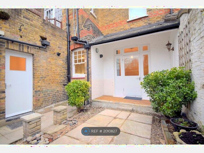 1 Bedroom Flat To Rent In Brackley Road, Chiswick, W4