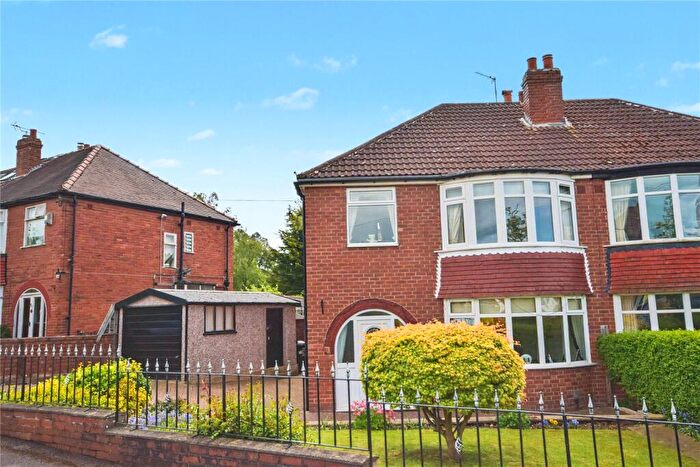 3 Bedroom Semi-Detached House For Sale In Wynford Rise, Leeds, LS16