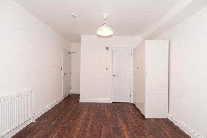 Property To Rent In Davidson Road, Croydon, CR0