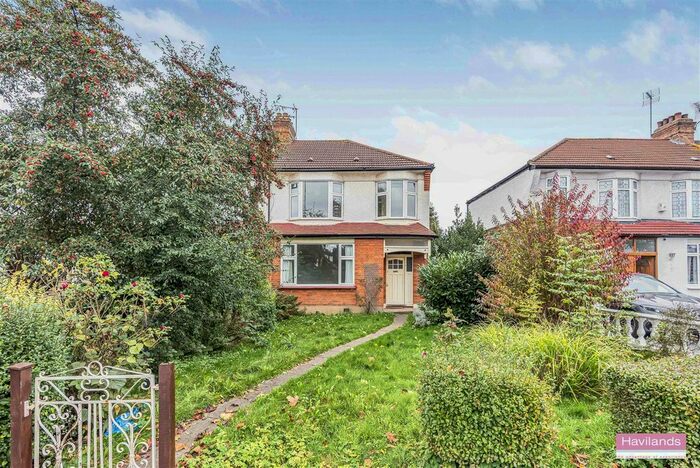 3 Bedroom Semi-Detached House To Rent In Village Road, Enfield, EN1