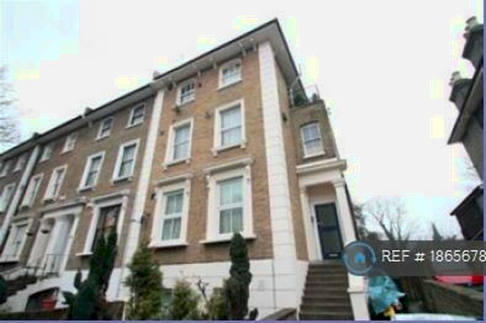 2 Bedroom Flat To Rent In Tyrwhitt Road, London, SE4