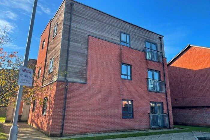 2 Bedroom Bungalow To Rent In Georgia Avenue, Manchester, M20