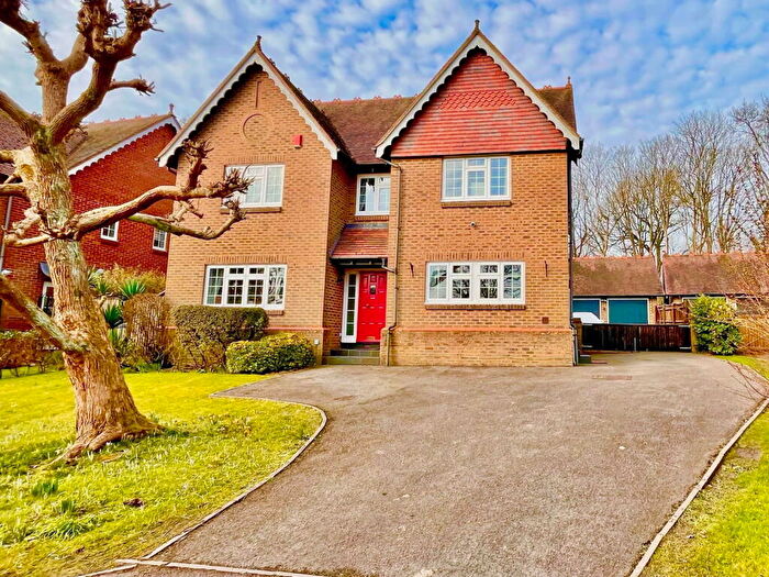 5 Bedroom Detached House For Sale In Meredun Close, Hursley, Winchester, SO21