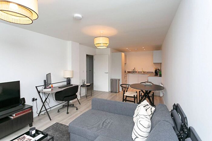 1 Bedroom Flat To Rent In St Albans Road, Watford, WD24