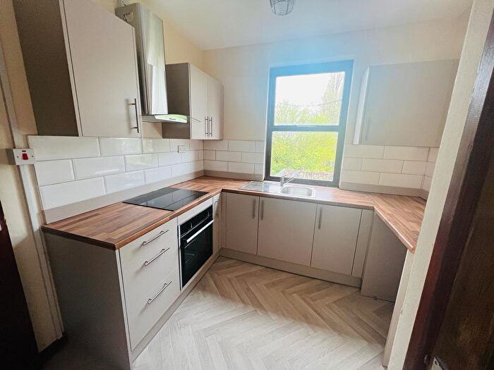 3 Bedroom Flat To Rent In Regent Street, New Basford, Nottingham, NG7