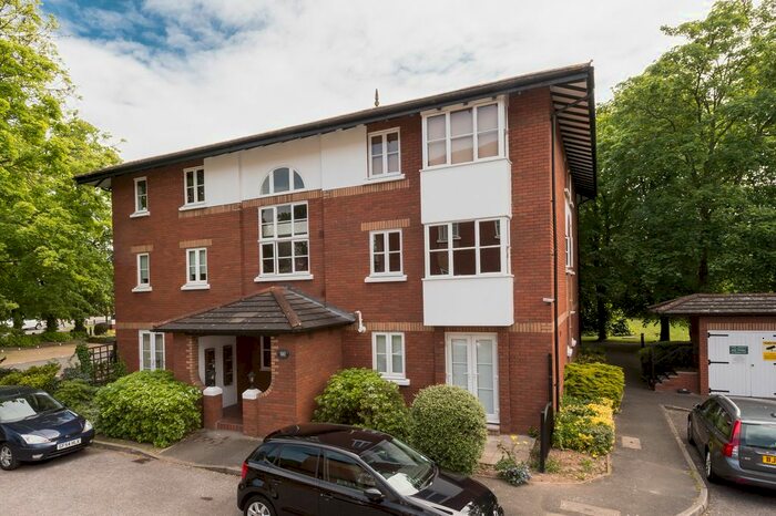 1 Bedroom Flat To Rent In Beechwood Grove, London, W3