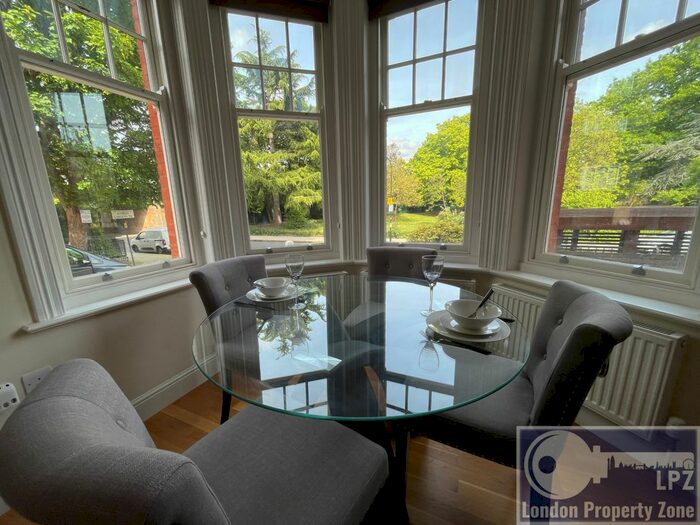 1 Bedroom Flat To Rent In Hamlet Gardens, Ravenscourt Park, Hammersmith, W6