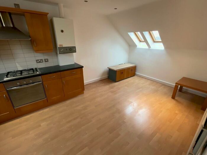 1 Bedroom Apartment To Rent In Wilcock Street, Manchester, M16