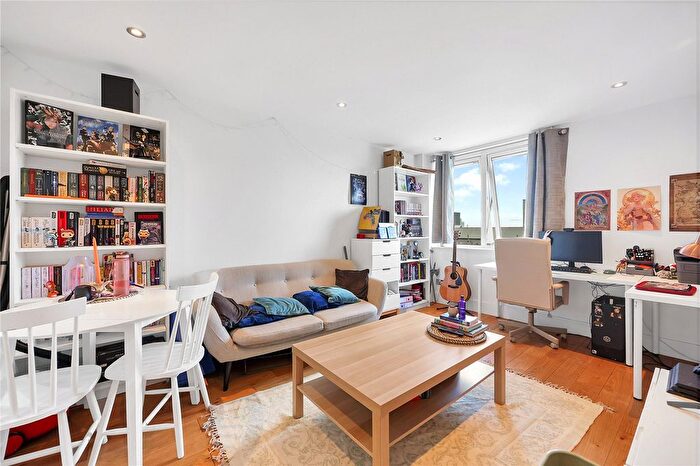 1 Bedroom Flat To Rent In Commercial Road, Aldgate, E1