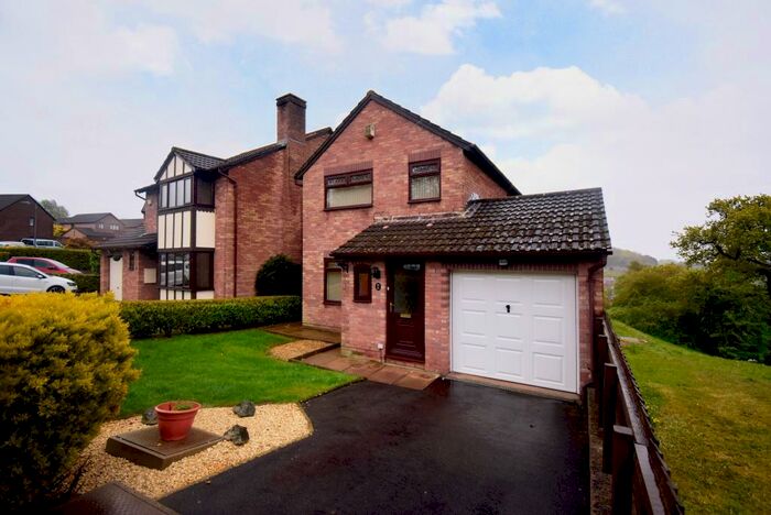 3 Bedroom House To Rent In Kier Hardie Crescent, Newport, NP19