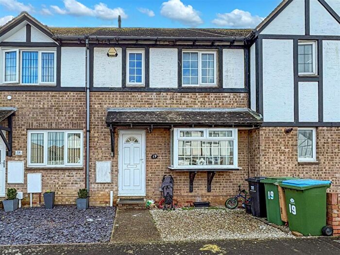 3 Bedroom Terraced House For Sale In Fleet Close, Littlehampton, BN17