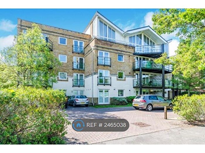 2 Bedroom Flat To Rent In Compass Court, Southampton, SO17