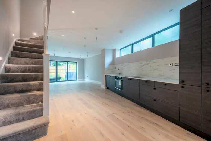 3 Bedroom Semi-Detached House To Rent In Rookwood Avenue, New Malden, KT3