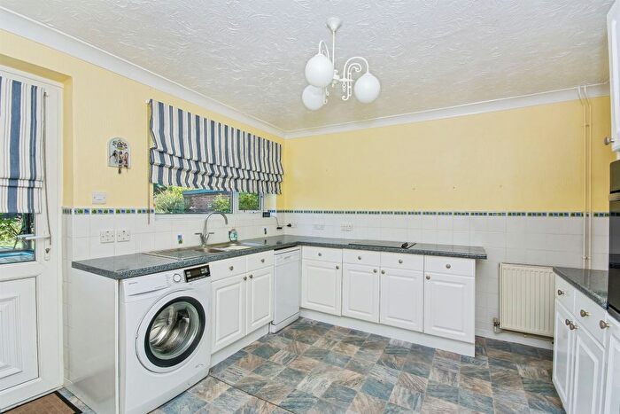 2 Bedroom Detached Bungalow For Sale In Church Road, Wisbech, PE13