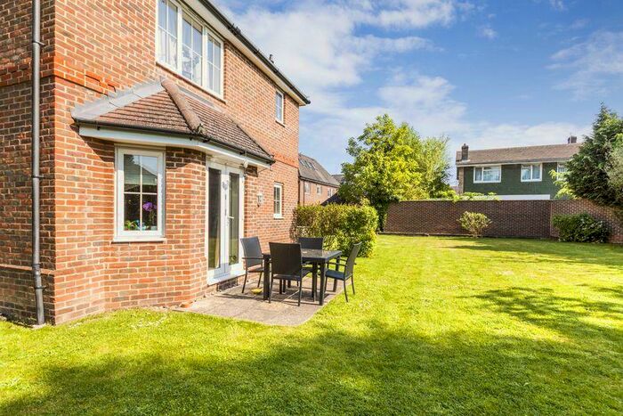 2 Bedroom Apartment To Rent In Godwin Close, Wokingham, RG41