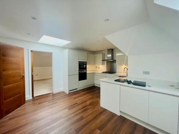 2 Bedroom Flat To Rent In Edgware, Harrow, HA8