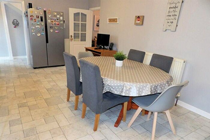 3 Bedroom End Of Terrace House For Sale In Crosshill Avenue, Campbeltown, PA28