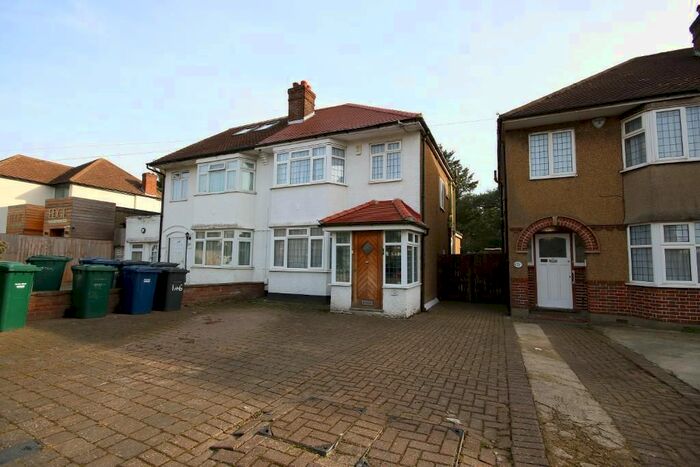 3 Bedroom Semi-Detached House To Rent In Broadfields Avenue, Edgware, Middlesex, HA8