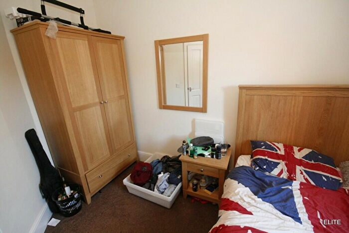 2 Bedroom Apartment To Rent In Gilesgate, Durham, DH1