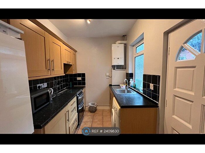 4 Bedroom Terraced House To Rent In Vincent Road, Sheffield, S7