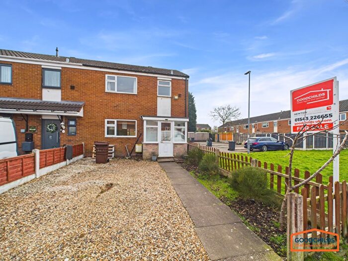 3 Bedroom End Of Terrace House For Sale In Cherwell Drive, Brownhills, WS8