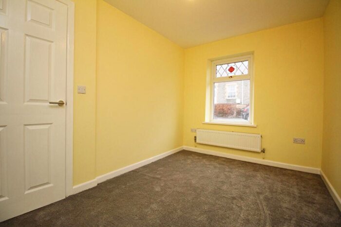 2 Bedroom Bungalow To Rent In Church Road, Seven Sisters, SA10