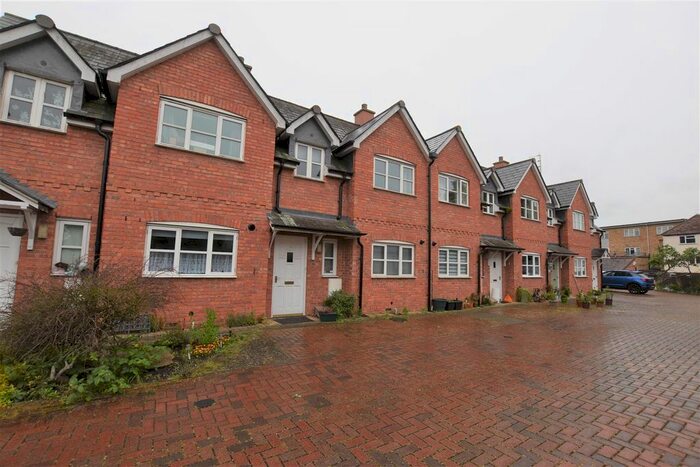 2 Bedroom Property To Rent In Swanpool Walk, Worcester, WR2