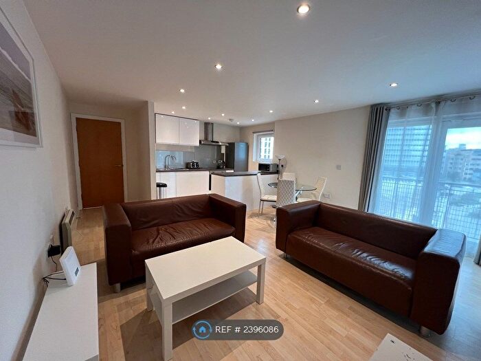 2 Bedroom Flat To Rent In The Linx, Manchester, M4